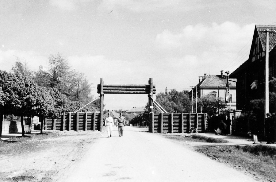 Opono, barricade 1945-2019