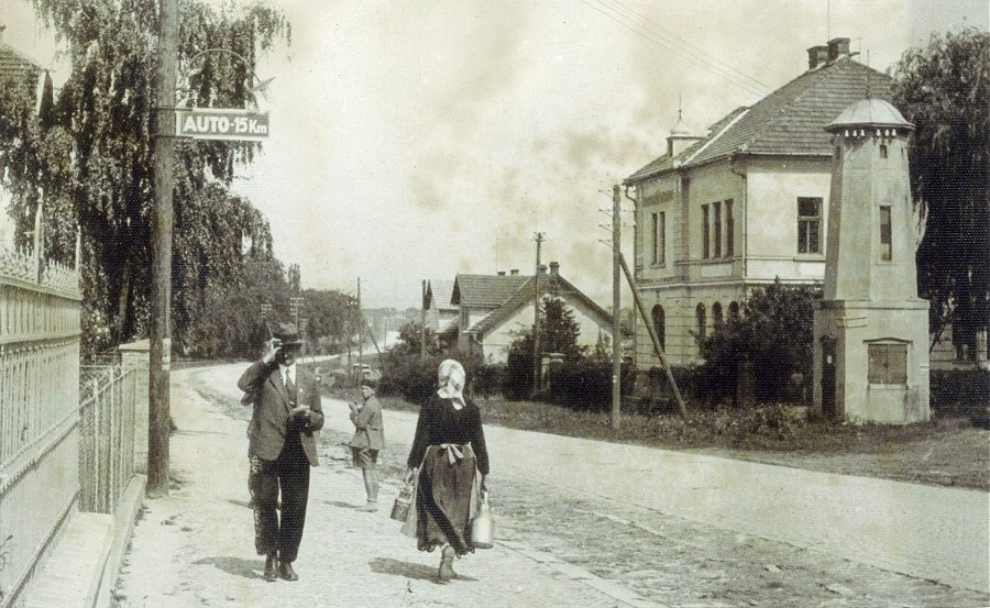 Opono, Dobrusk ulice 1930-2007